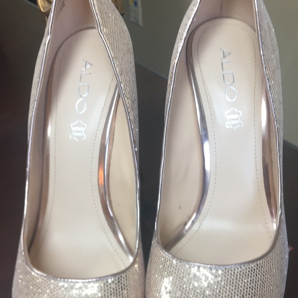 Aldo pump glitter leather interior. - Picture 6 of 6